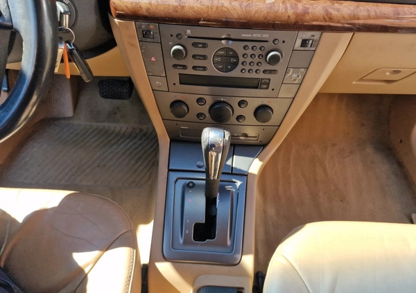 Opel Vectra cena 10900 przebieg: 173000, rok produkcji 2002 z Łazy małe 704